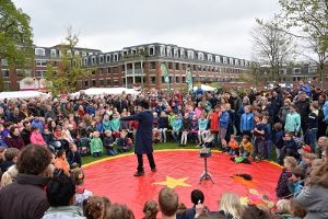 Elbartastico en de Circuskoffer photo by Totaal Theater 2 kl